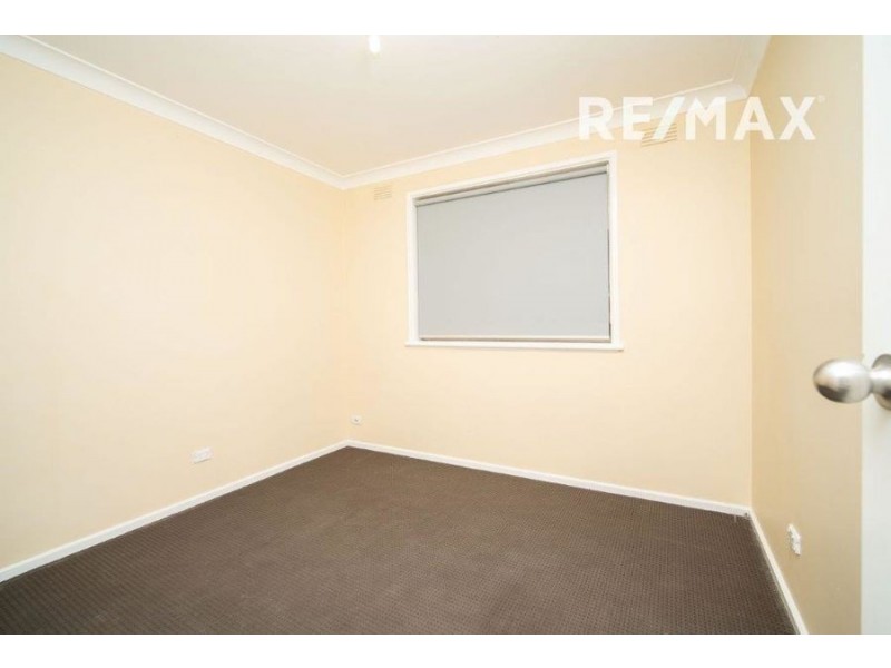 1/6 Joyes Place, Tolland NSW 2650