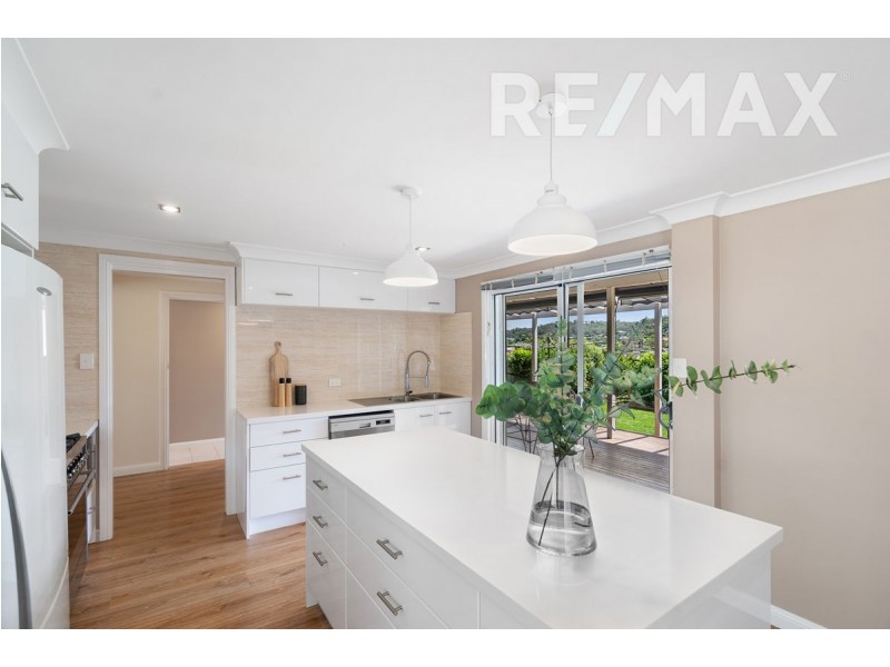 13 Churchill Avenue, Kooringal NSW 2650