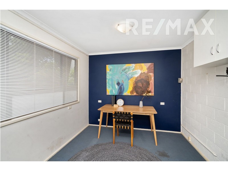 13 Churchill Avenue, Kooringal NSW 2650