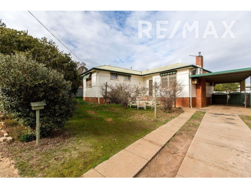 4 Margaret Avenue, Mount Austin NSW 2650