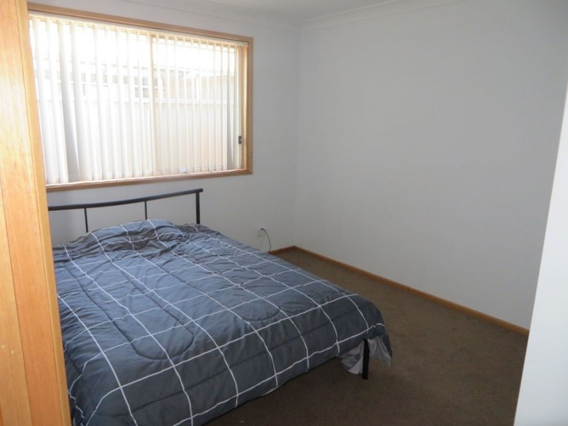 4 Pinnacle Place, Estella NSW 2650