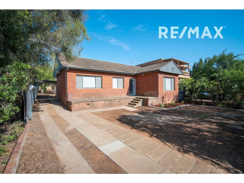 380 Lake Albert Road, Kooringal NSW 2650