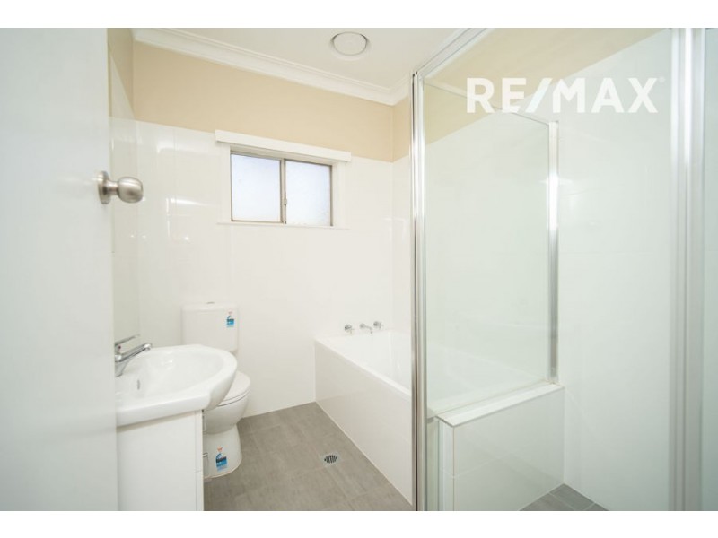 380 Lake Albert Road, Kooringal NSW 2650