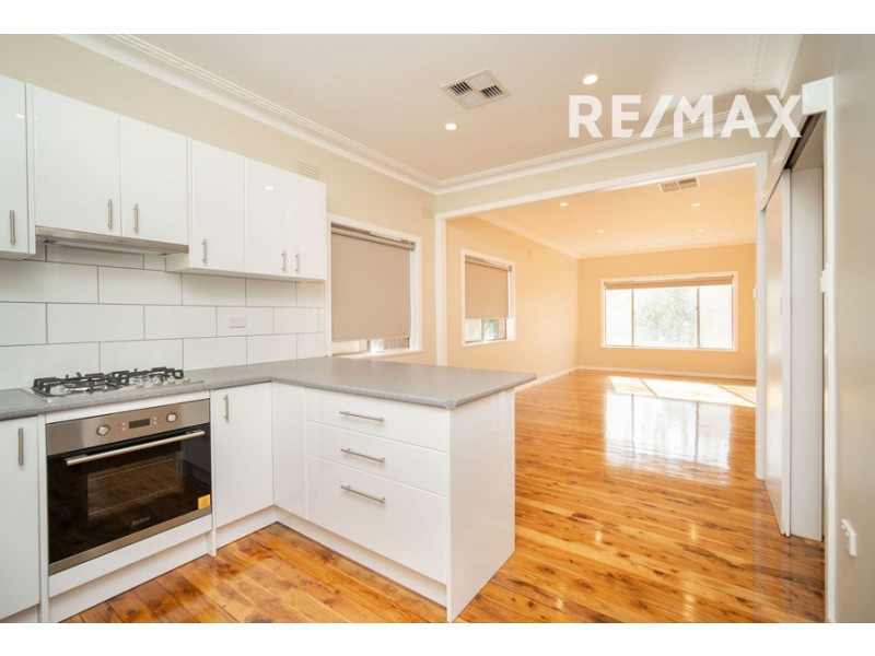 380 Lake Albert Road, Kooringal NSW 2650