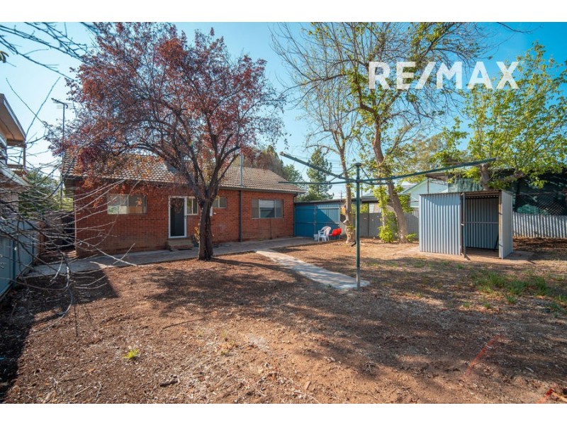 380 Lake Albert Road, Kooringal NSW 2650