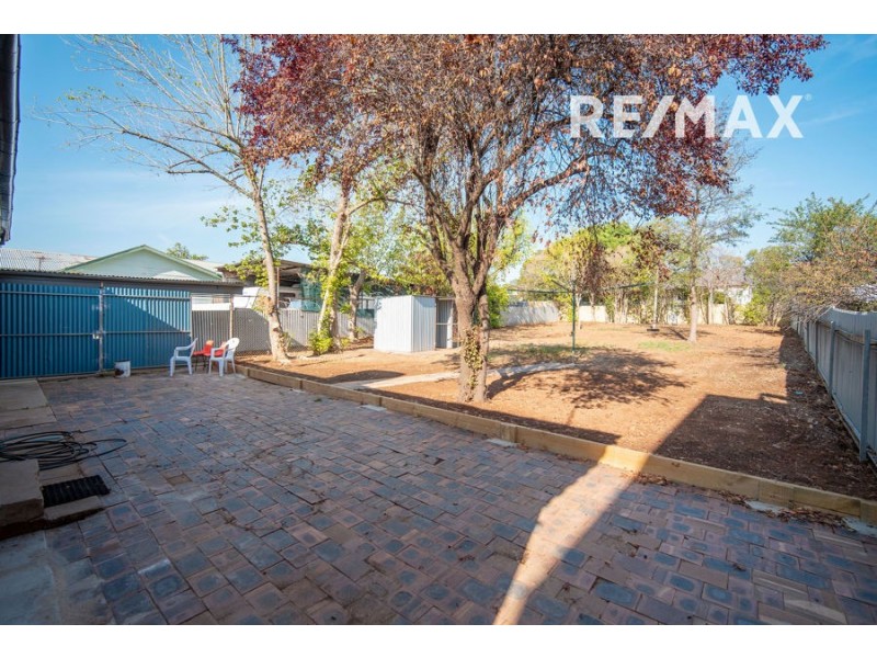 380 Lake Albert Road, Kooringal NSW 2650