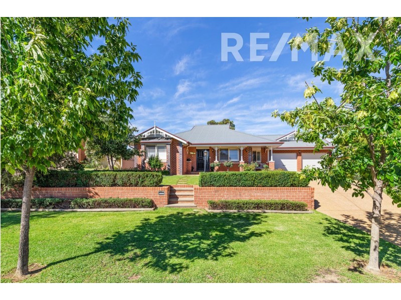 11 Kimba Drive, Glenfield Park NSW 2650