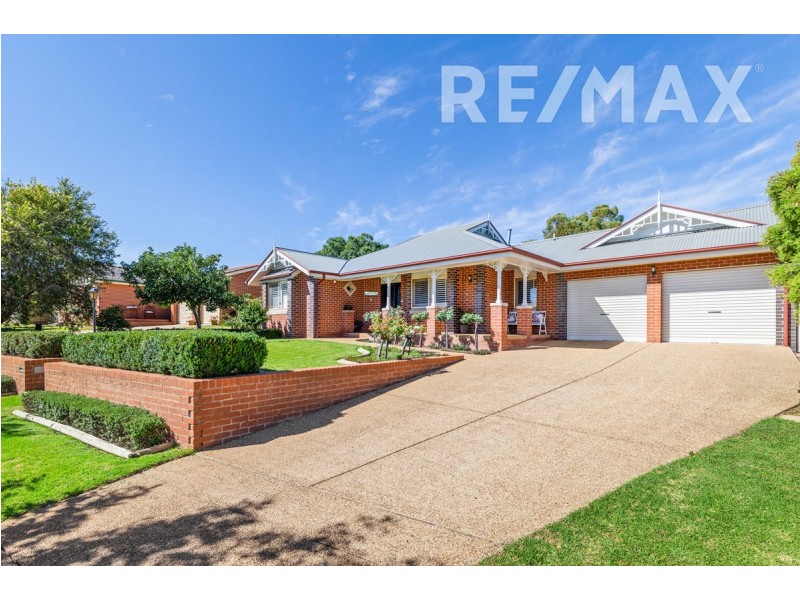 11 Kimba Drive, Glenfield Park NSW 2650