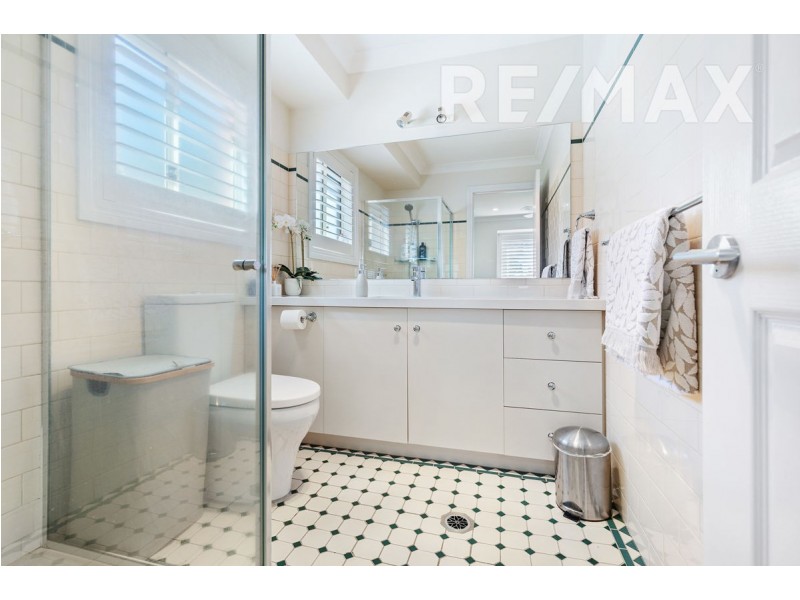 11 Kimba Drive, Glenfield Park NSW 2650