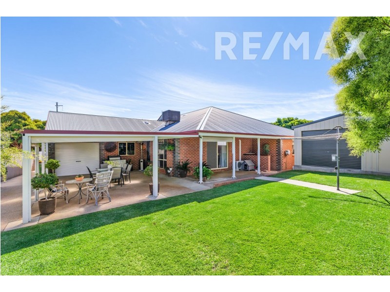 11 Kimba Drive, Glenfield Park NSW 2650