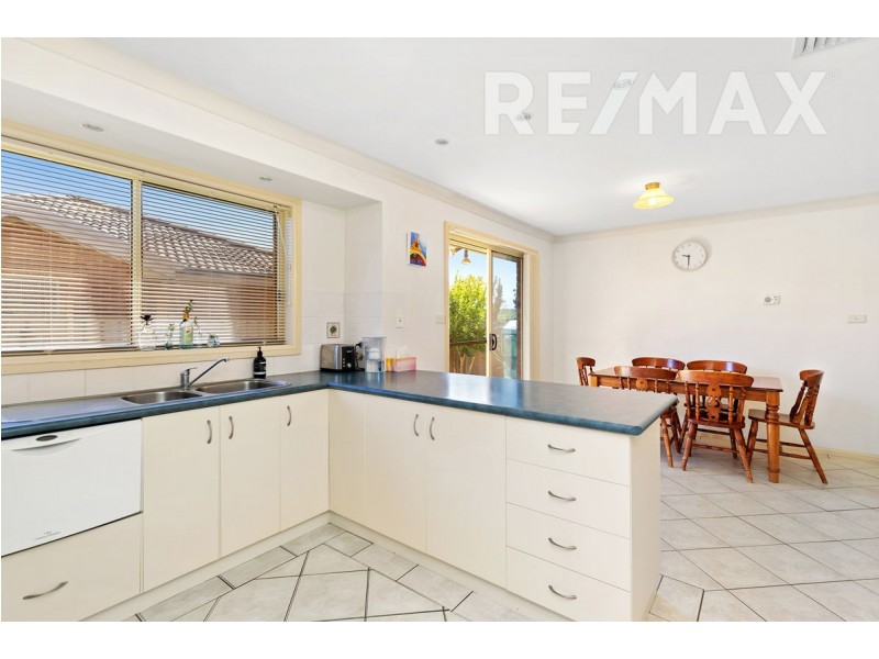 78 Paldi Crescent, Glenfield Park NSW 2650