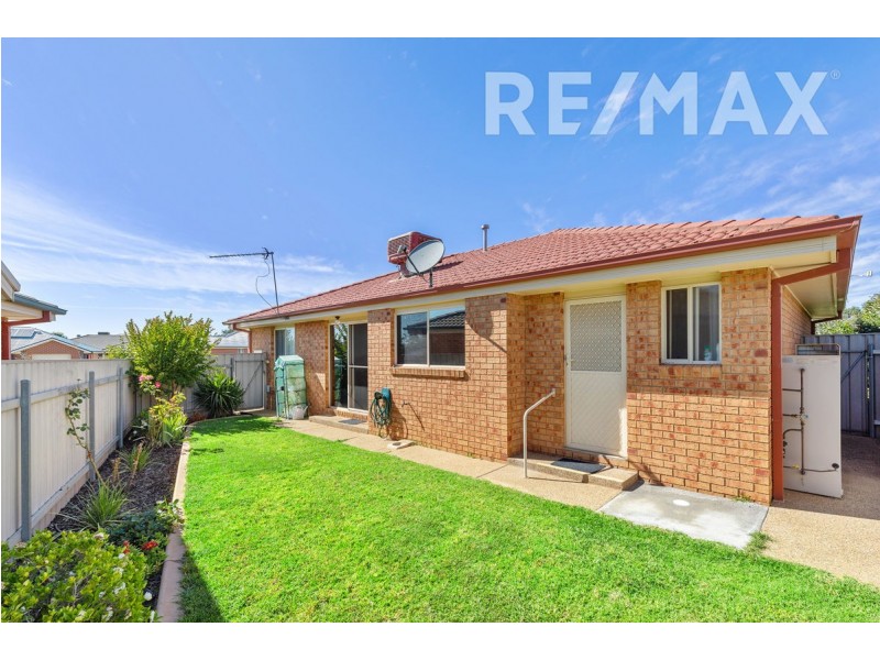 78 Paldi Crescent, Glenfield Park NSW 2650