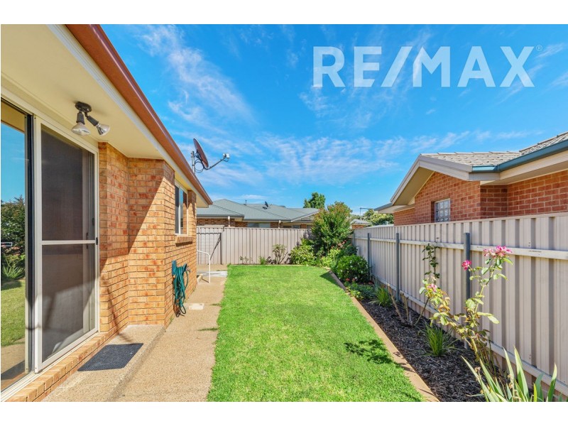 78 Paldi Crescent, Glenfield Park NSW 2650