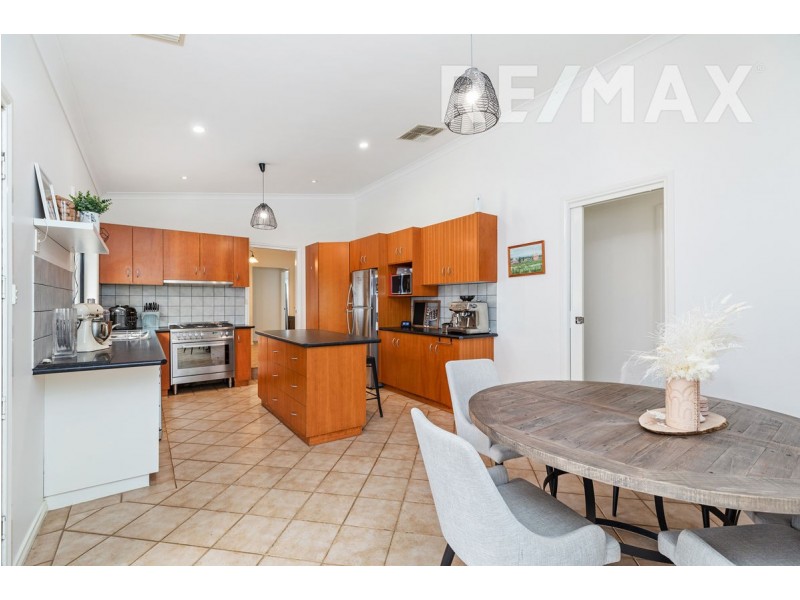 5 Jervis Place, Tatton NSW 2650