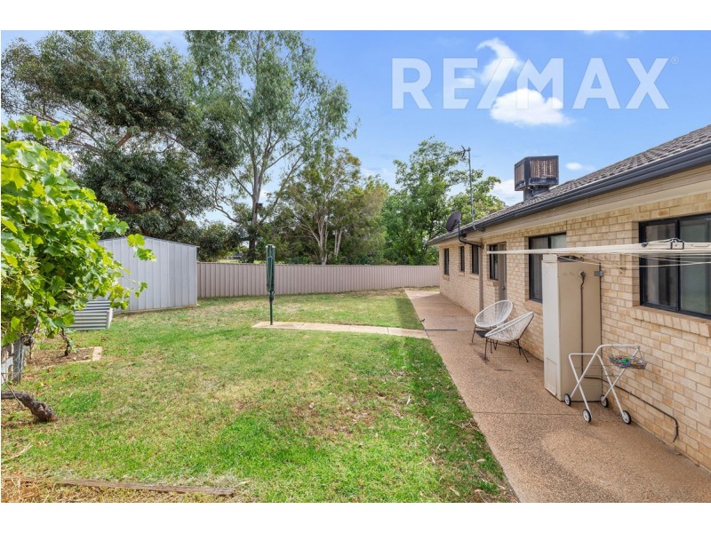 5 Jervis Place, Tatton NSW 2650