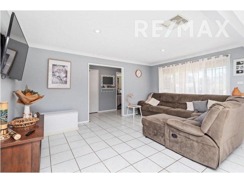 12 Melkin Avenue, Glenfield Park NSW 2650
