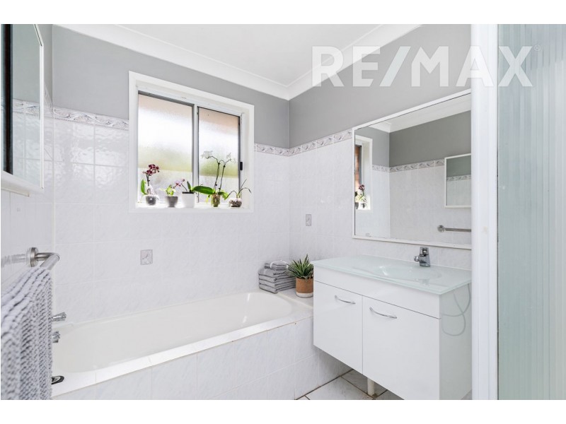 12 Melkin Avenue, Glenfield Park NSW 2650