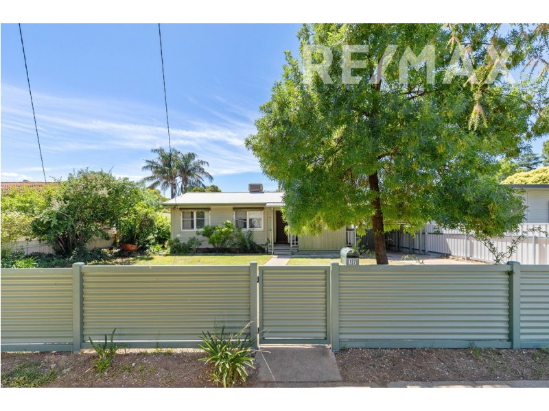 17 Tarakan Avenue, Ashmont NSW 2650