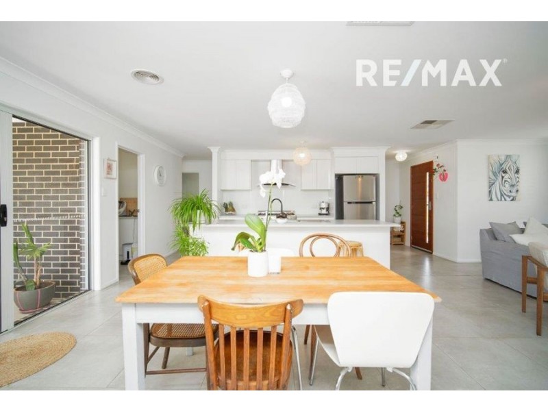 9 Gallop Avenue, Turvey Park NSW 2650