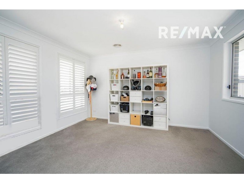 9 Gallop Avenue, Turvey Park NSW 2650