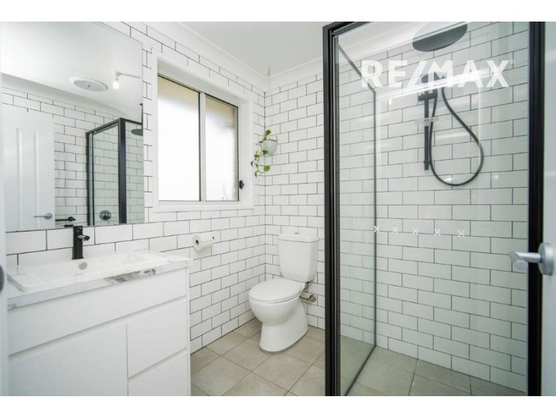 9 Gallop Avenue, Turvey Park NSW 2650