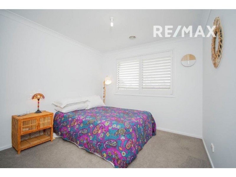 9 Gallop Avenue, Turvey Park NSW 2650