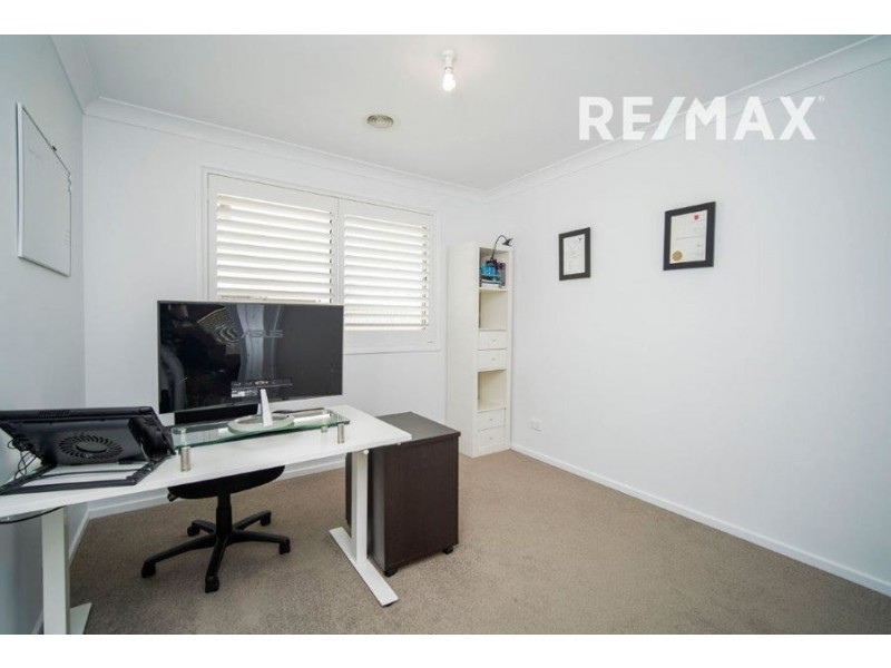 9 Gallop Avenue, Turvey Park NSW 2650