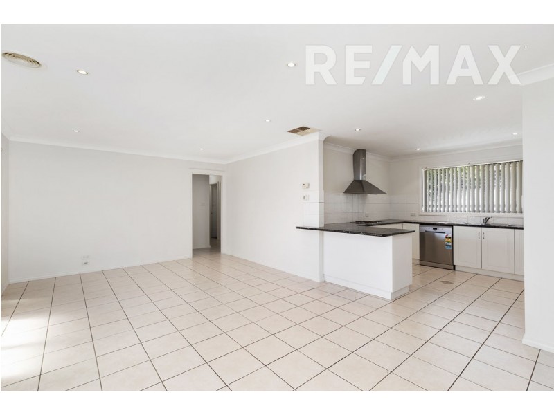 9 Illeura Road, Bourkelands NSW 2650