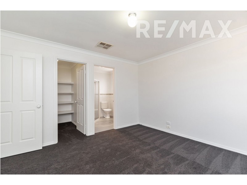 9 Illeura Road, Bourkelands NSW 2650