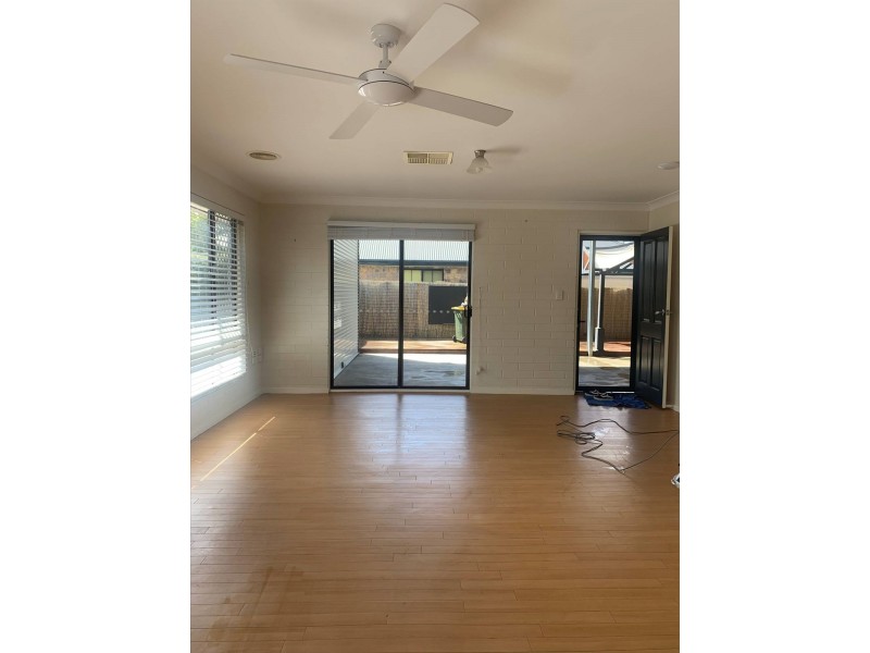 59 Vincent Road, Lake Albert NSW 2650