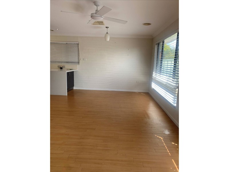 59 Vincent Road, Lake Albert NSW 2650