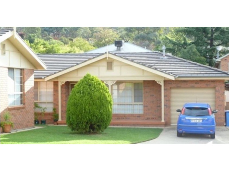 4/8 Kenneally Street, Kooringal NSW 2650