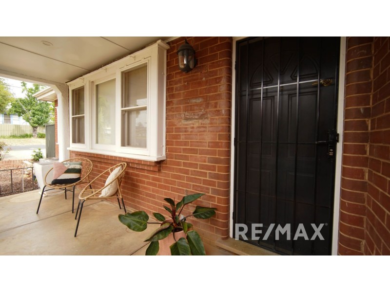 56 Blamey Street, Turvey Park NSW 2650