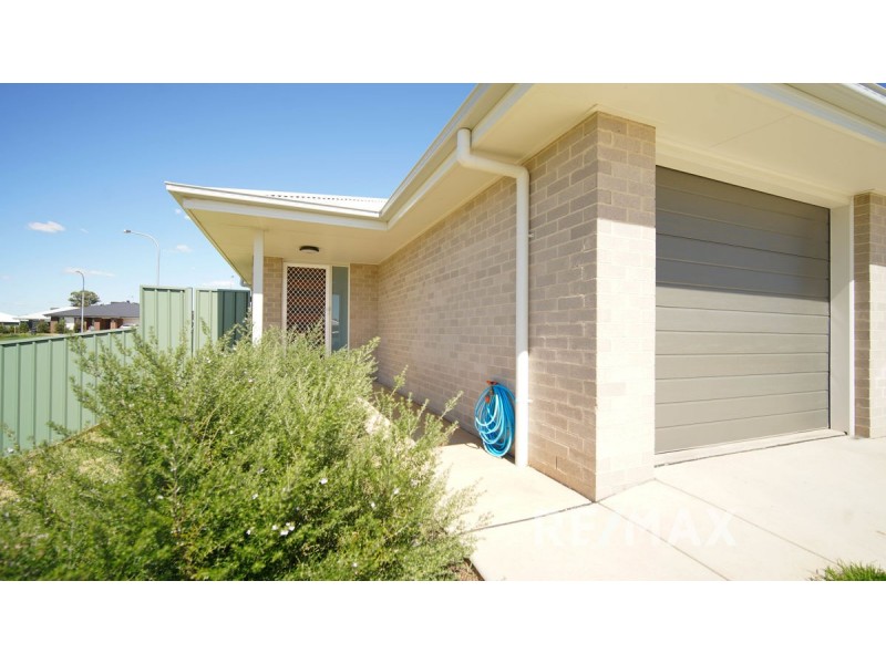 2 Kanooka Place, Forest Hill NSW 2651