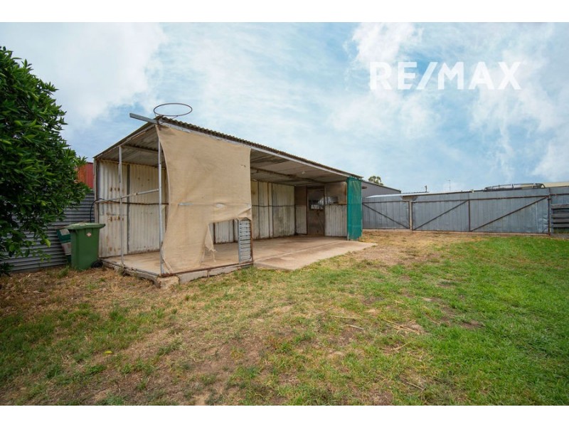 65 Main Street, Lake Albert NSW 2650