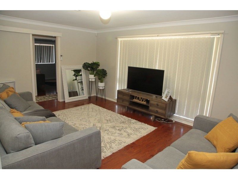 21 Coyne Street, Mount Austin NSW 2650