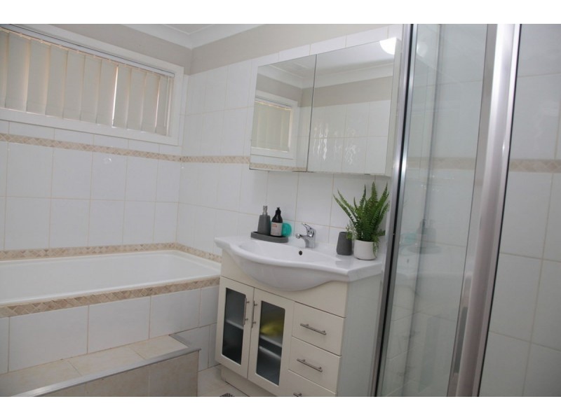 21 Coyne Street, Mount Austin NSW 2650