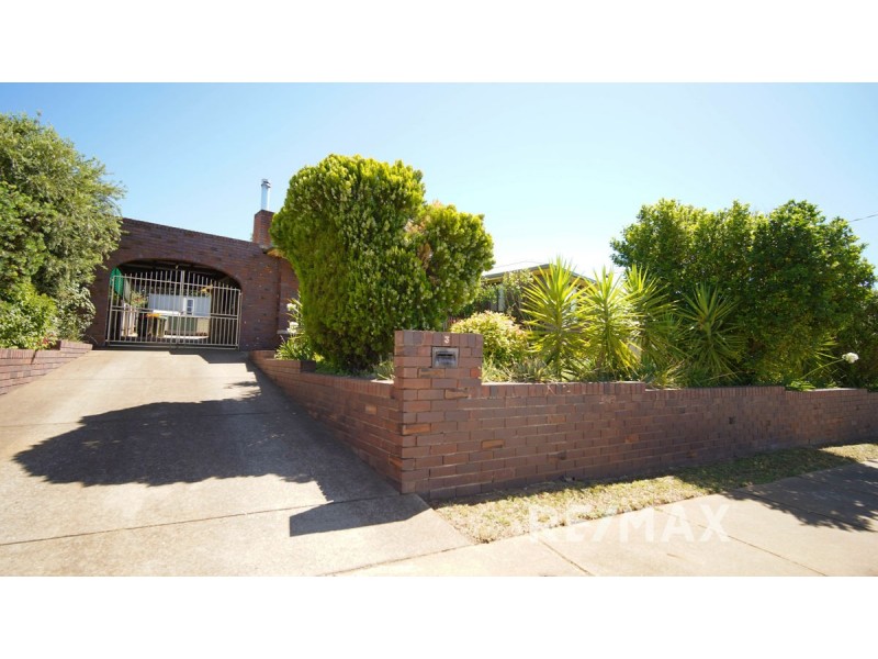 3 Condon Avenue, Mount Austin NSW 2650