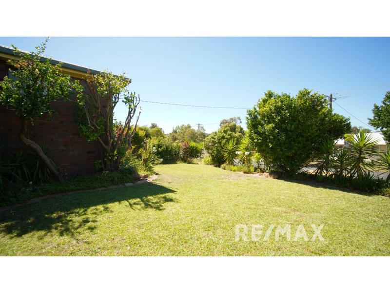 3 Condon Avenue, Mount Austin NSW 2650