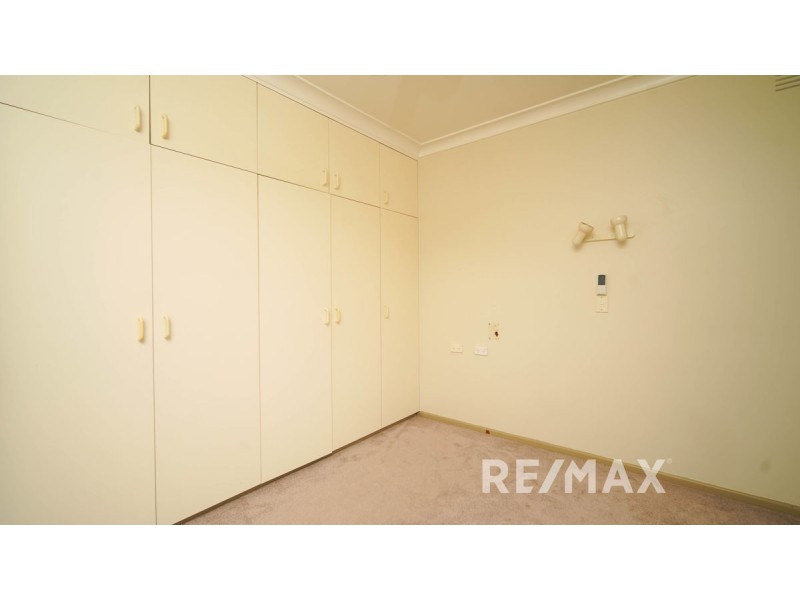 3 Condon Avenue, Mount Austin NSW 2650