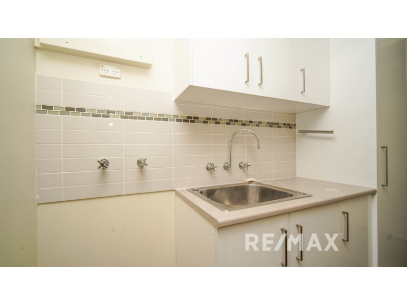 3 Condon Avenue, Mount Austin NSW 2650