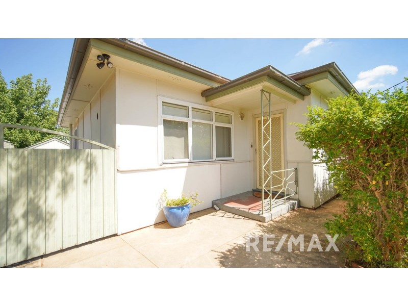 16 Croaker Street, Turvey Park NSW 2650