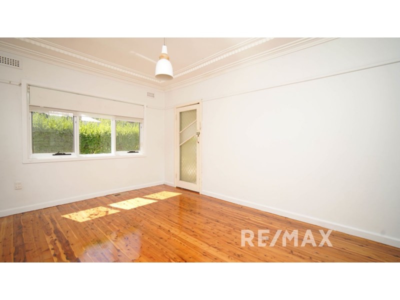 16 Croaker Street, Turvey Park NSW 2650