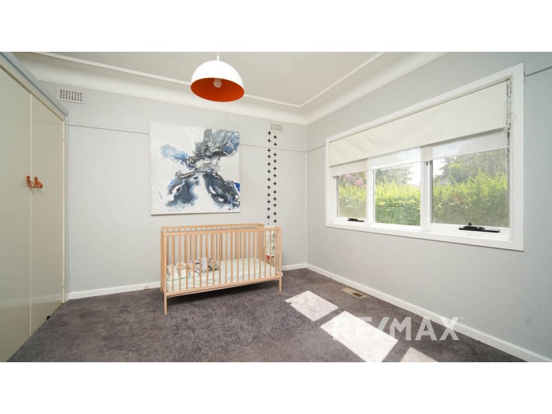 16 Croaker Street, Turvey Park NSW 2650