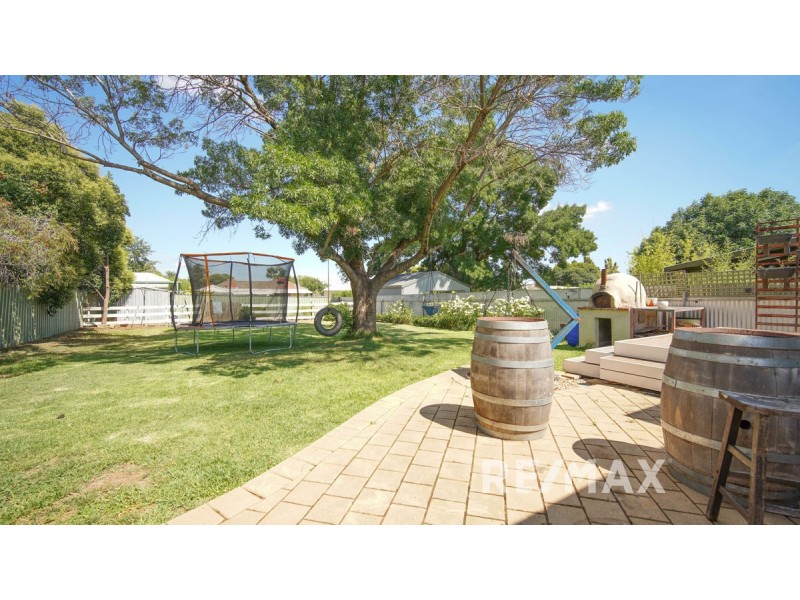 16 Croaker Street, Turvey Park NSW 2650