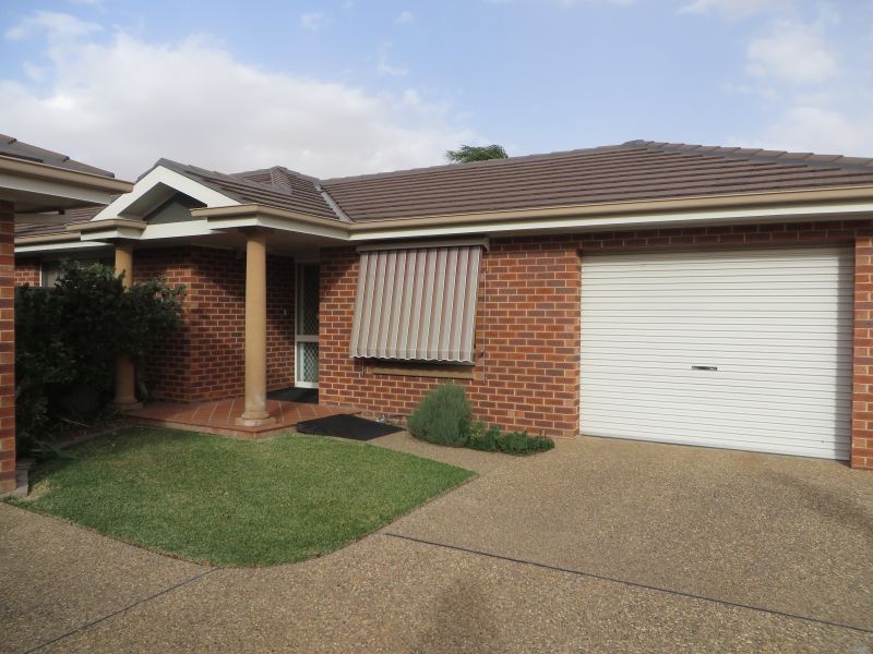2/8 Bentley Place, Wagga Wagga NSW 2650