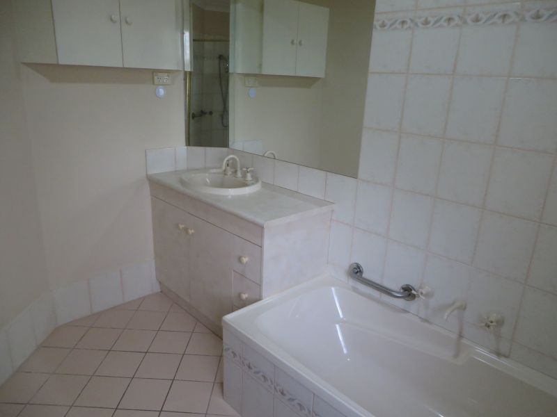 2/8 Bentley Place, Wagga Wagga NSW 2650