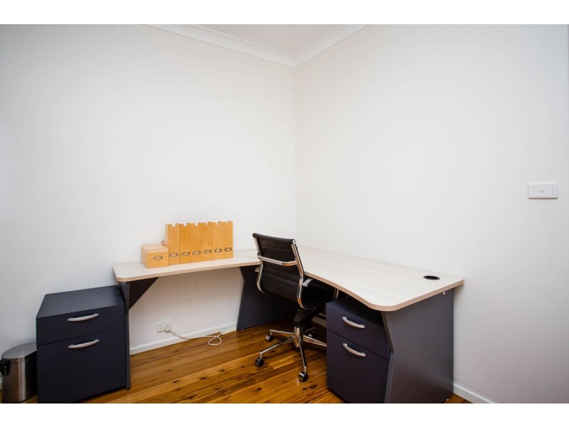 64 Simkin Crescent, Kooringal NSW 2650