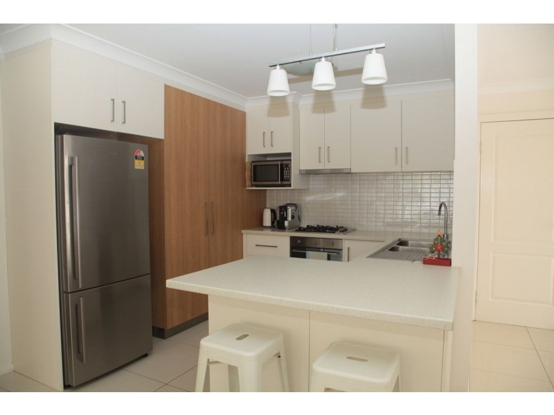 3/15 Murndal Place, Bourkelands NSW 2650