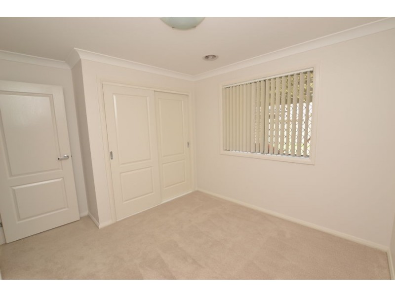 3/15 Murndal Place, Bourkelands NSW 2650